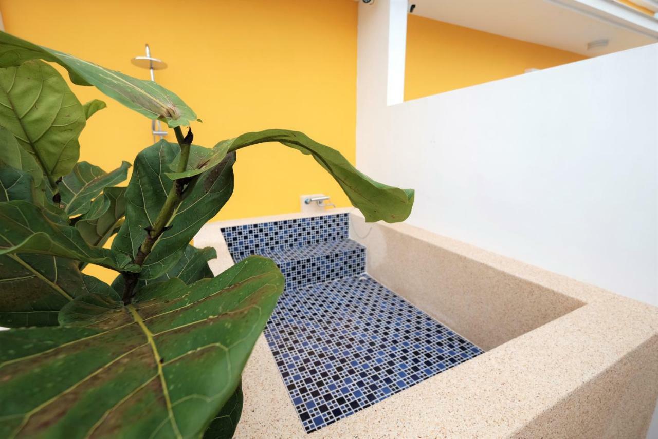 Burano Yellow Villa Heng-ch'un Exterior foto